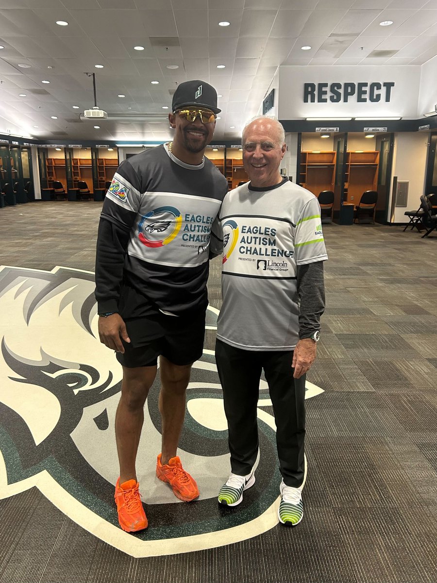 Eagles Chairman and CEO, Jeffrey Lurie and @JalenHurts celebrating a successful Eagles Autism Challenge!

@eaglesautism | #FlyEaglesFly