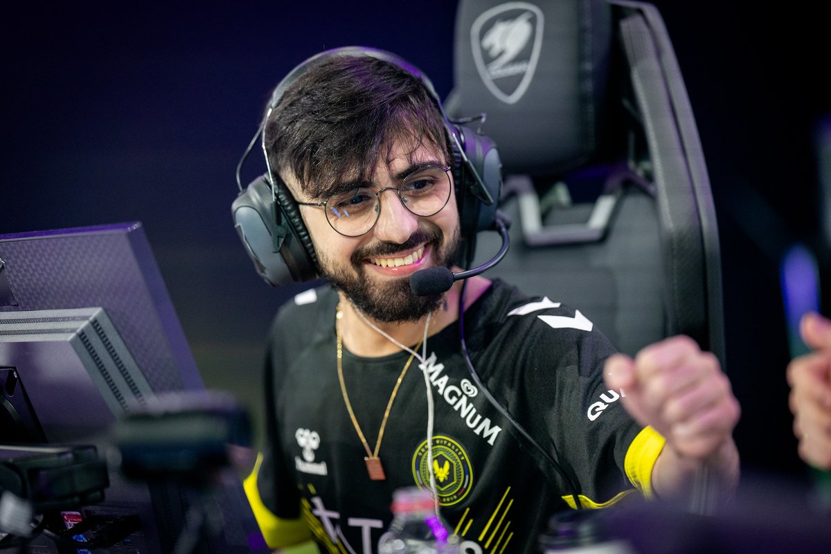 Sayf 🇸🇪 mentioned on stream, he might retire after this season. He only continued playing this year due to encouragement from friends and family, despite his own reluctance. Believing he has no future in esports and has peaked, he plans to return to university full time. (1/2)