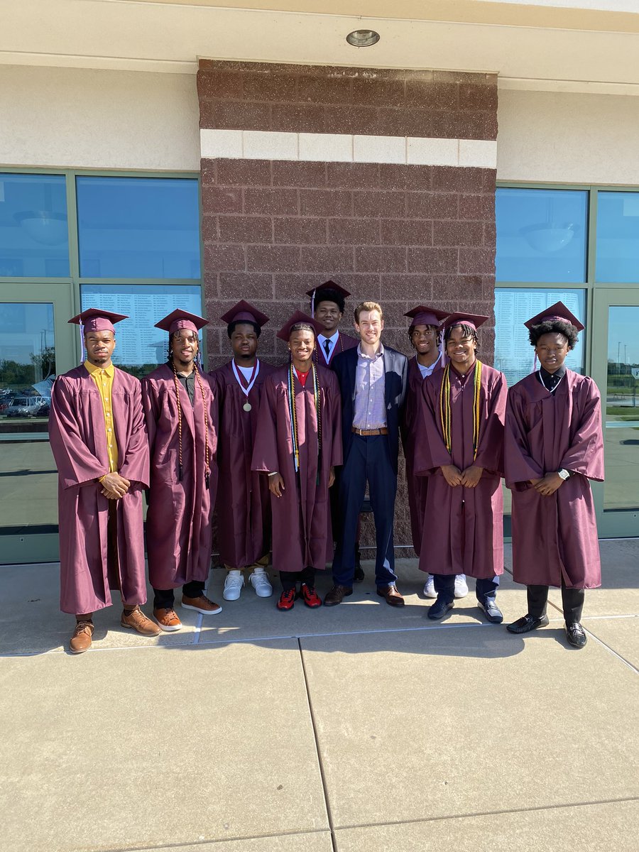 BWest Hoops tweet media