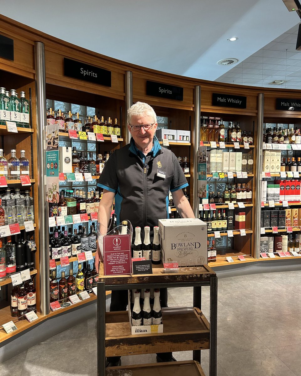 John is on your Lytham tasting table today with tipples of Italia Prosecco and Bowland Pilsner 🥂🍺 Booths operate a think 25 policy. Please drink responsibly.