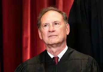 THERE IS NO AMBIGUITY HERE: SCOTUS Justice Samuel Alito is corrupt-rotten to the core. Recusal is no longer sufficient. In the interest of the Judiciary, he’s got to resign. Who agrees? 🙋🏽‍♂️
