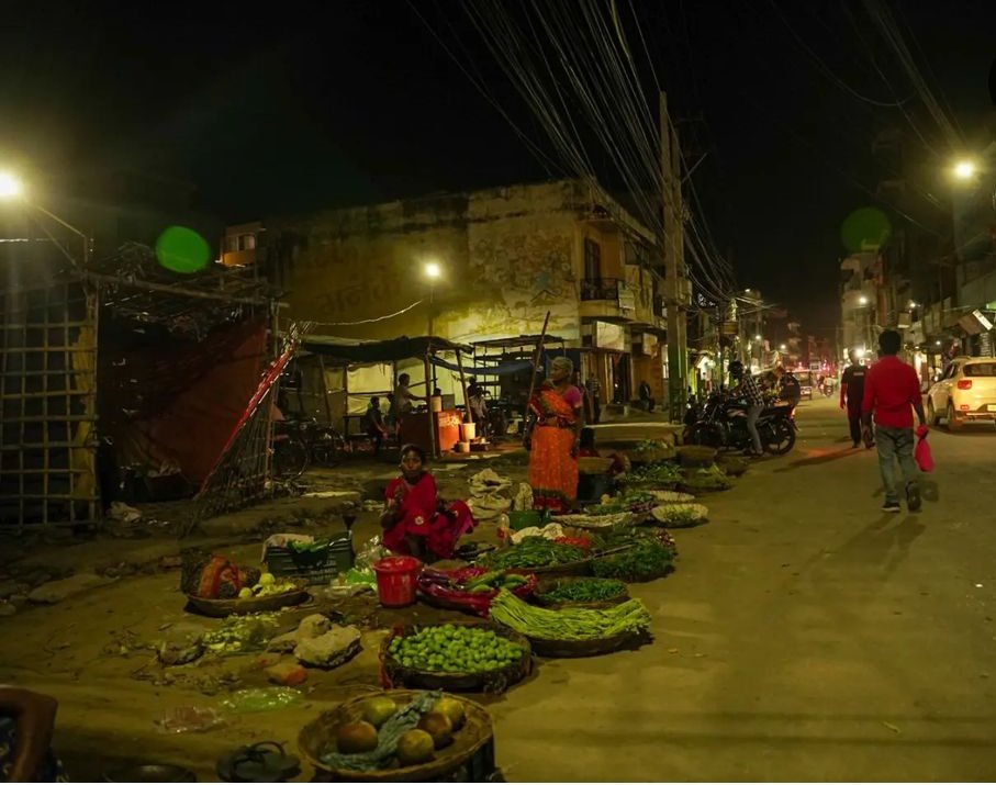 Exploring the vibrant streets of Birgunj in the evening is a unique experience! The bustling markets come alive with colorful stalls, local delicacies, and the lively spirit of the community.

#EveningInBirgunj #StreetExploration #MarketVibes #LoveNepalTravelNepal 

📸 rob_enn