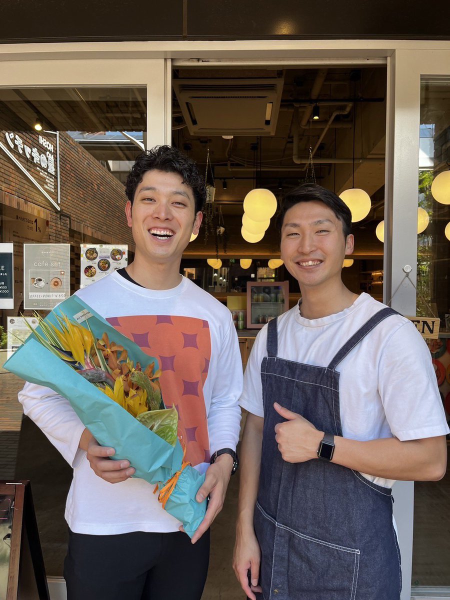 super_positivem's tweet photo. 今日のありがとう😊

・おから店舗終了
↪︎たくさんの方に出会え、幸せな時間でした！
・オールドルーキーサウナ渋谷店最高
↪︎整いまくった
・ジョニ男のご飯うますぎ
↪︎チャーハン最高
・ショータと屋上会話
↪︎真剣に話せる仲間がいる https://t.co/oeECky6kAq