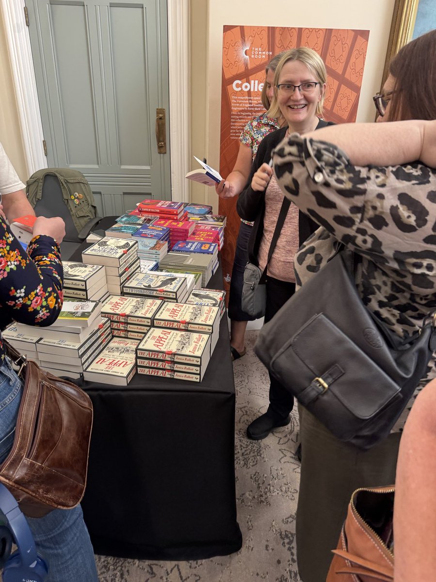 It was an absolute joy to meet so many readers - old and new - today 💕🎉 Huge thanks to the lovely @ForumBooks from Corbridge who were on bookseller duty 🙏 Signed copies of all three books will be in store after today ✍️ #NewcastleWritingConference @newwritingnorth