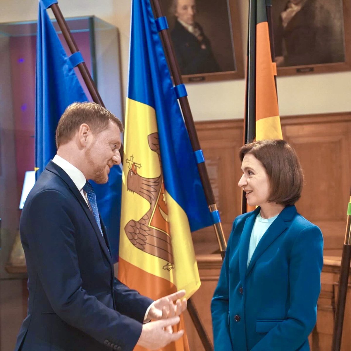 Die Demokratie zu stärken ist aktuell wichtiger denn je. Präsidentin der Republik Moldau Maia Sandu steht für ein friedliches, gutes Leben in unserer EU, Gleichberechtigung, für die Rechtsstaatlichkeit, das Miteinander. Herzlichen Glückwunsch zum Leipziger Robert-Blum-Preis für
