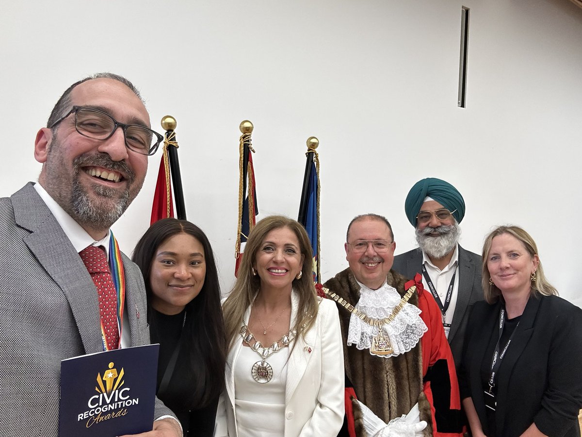 Great to be at the Civic Recognition Awards last night, celebrating the amazing voluntary efforts of residents of #Bexley with @Annarbanannar @StefBorella @Councillor_BSG @MabelDayo and the @MayorOfBexley