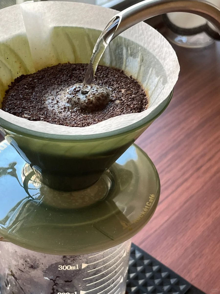 Morning coffee |
Who knows, I would rather get up early in the morning than make coffee. Although I am very sleepy, smelling the aroma of coffee immediately cheers me up, and a beautiful day has officially begun!