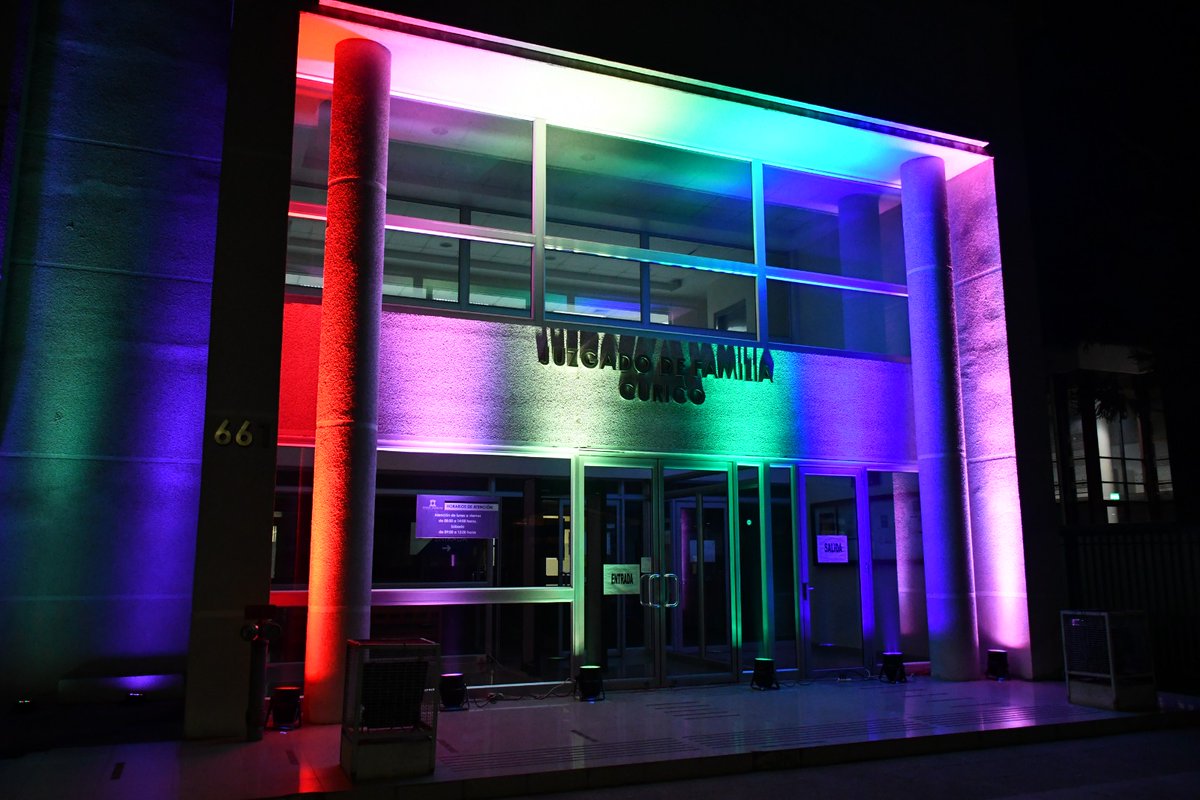 Corte de Talca y Juzgado de Familia de Curicó se iluminaron por el Día Internacional contra la homofobia, transfobia y bifobia pjud.cl/prensa-y-comun…