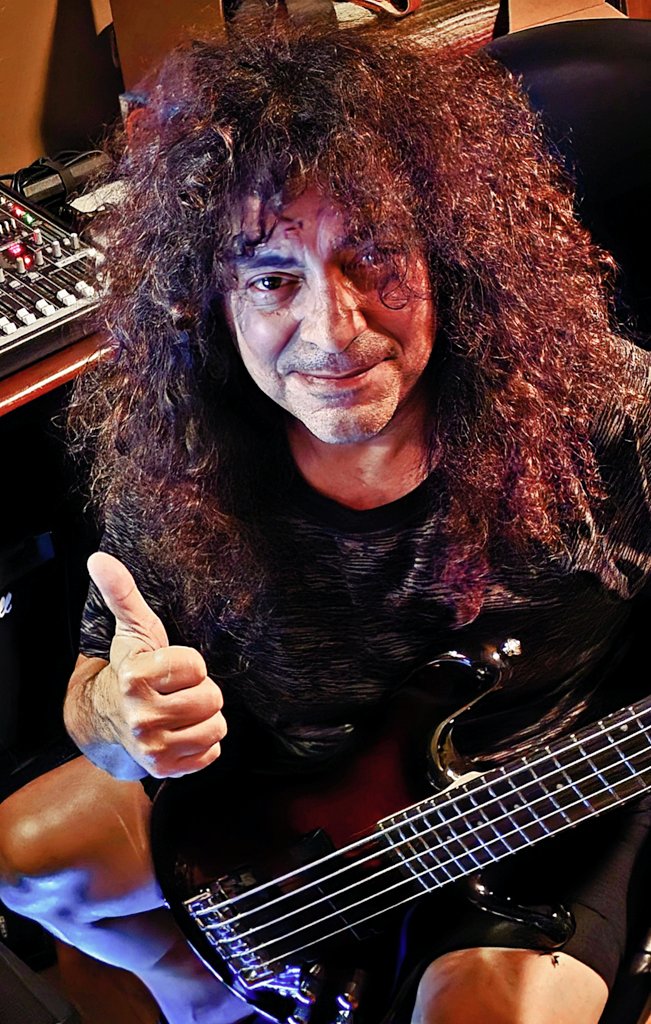 petergraigs's tweet photo. "🤘 Greetings, rockers! 🎸 May your day be filled with epic blessings and roaring success! 🌟✨ Rock on and conquer the world! 🤘🔥 #Rockers #Blessings #RockOn #StayEpic" https://t.co/MJjPJ4ZutM