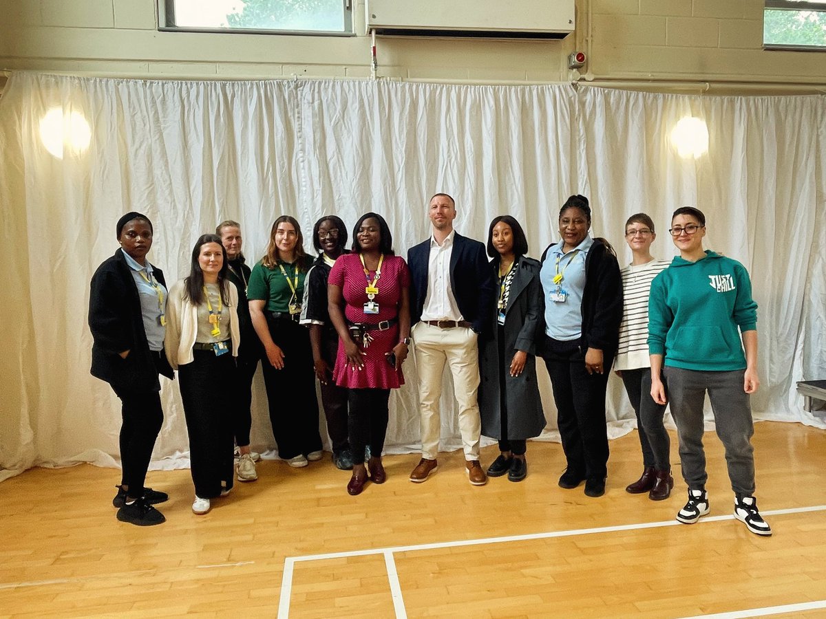 🎉Congratulations to everyone involved in the @oxleasnhs Service-User Prize Giving Event today! It was great to see support from family and carers. Recognition was given to all participants of our music recording sessions for their creativity, writing and talent. @StephenCFCT