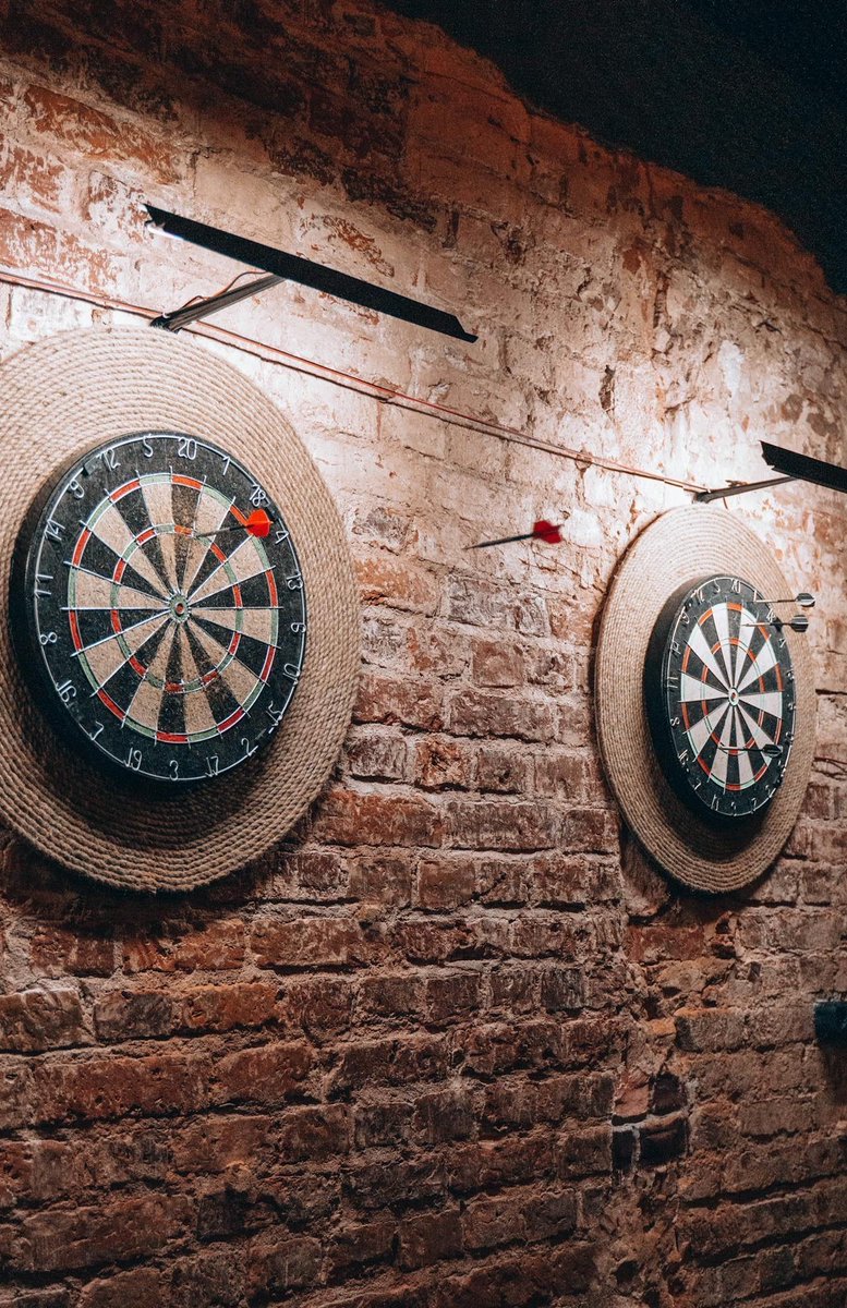 🎯 | From modern establishments to more traditional watering holes, we have compiled a guide to help you find the best game of darts in Liverpool. EXPLORE NOW 👉 buff.ly/3ynqwgP