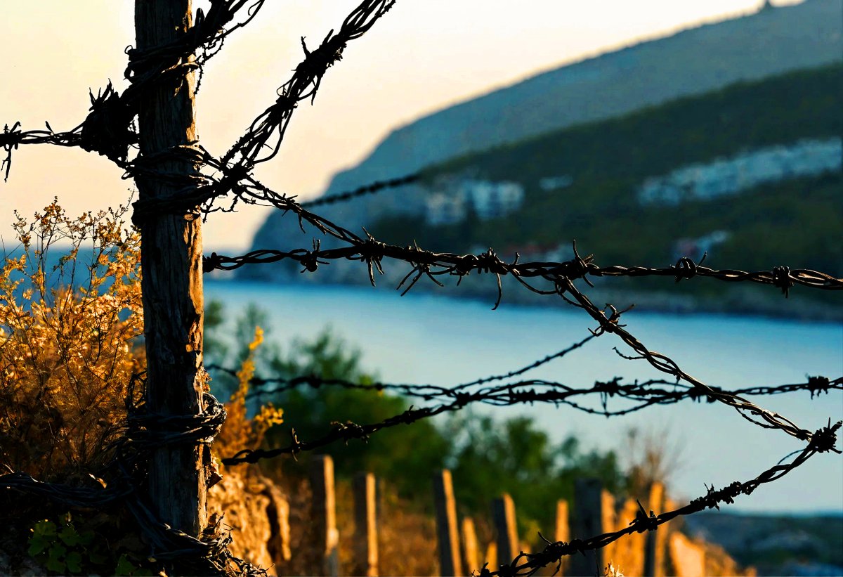 Crimea under ruzzian occupation  #CrimeaIsUkraine #WarDiaryUA 💛💙