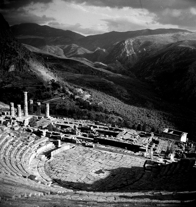 Ancient Theater of Delphi, Greece.
📸 Joan Leigh Fermor c. 1940-60/National Library of Scotland