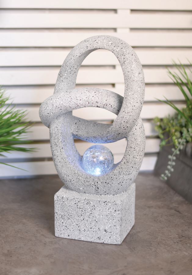 🧡 PICK OF THE WEEK 🧡 💡 Solar Austin Sculpture - the perfect modern addition to brighten your outdoor space & only £18.99!! bit.ly/3WEpff9 Product code: 089966