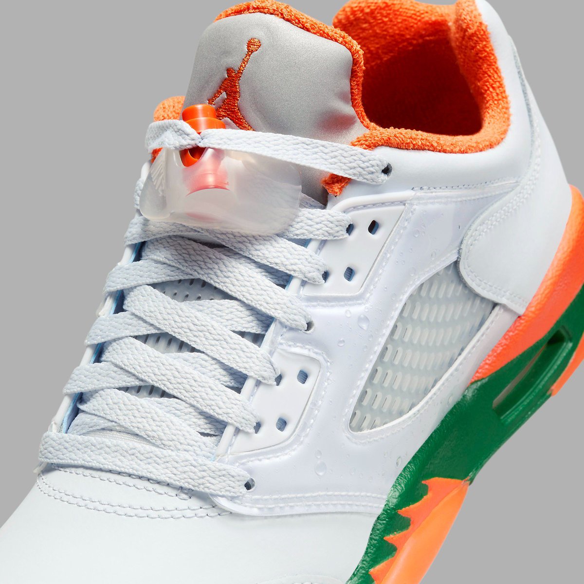 Official Look at a new Air Jordan 5 Low 'Miami Hurricanes' 🌪 bit.ly/3wEjOlU
