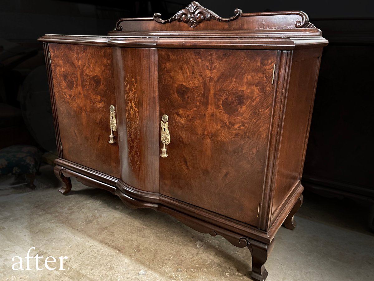 I love the way the grain just shines through now! Such a stunner!

#mumfordrestoration #antiquerestoration #antiquesideboard #furniturerestoration #familybusiness #northcarolina