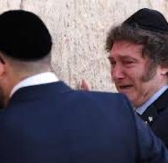 cristiancim's tweet photo. Los viajes de Milei al exterior en 5 meses:
📌Davos, 4 días
📌Israel, Italia y Vaticano, 8 días
📌EEUU, 3 días
📌EEUU, 3 días (suspendió Copenhague)
📌EEUU, 2 días
📌España: actualmente
📌Vuelve a EEUU a fin de mayo.
El 95% sin agenda oficial. Va a ver a sus jefes. Con la tuya!👍 https://t.co/9Std8UI1tx
