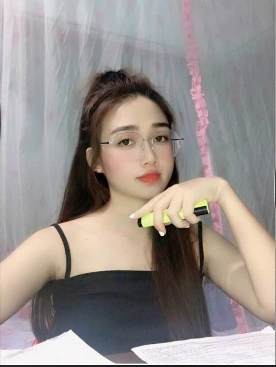 leroy84709's tweet photo. Nếu bh e bảo nứng thì có đc gặp a khum? https://t.co/xcvAk2TZ3B