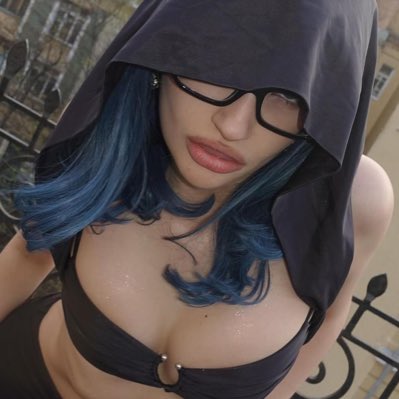 lizasimpp's tweet photo. #NewProfilePic https://t.co/HtWOOgs2b3