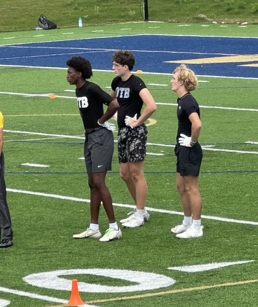 @MatthewsSh13181 @alexhaywood08 @CondeSiriman getting that work in with @AustinProehl11 and @RickyProehl today at the @WingateFb camp!!!