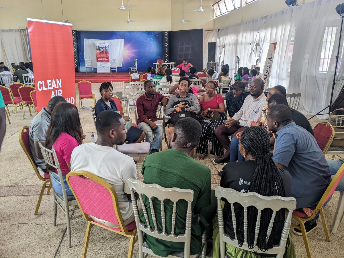 #CleanAirGhana breakout session @ #BarcampTema 2024 @ Tema Rotary Centre, #Tema00. 

Discussing #CleanAir4All #CleanAirForAll

#bctema #bctema2024 @CleanAirFund
@Krissie_Kat
