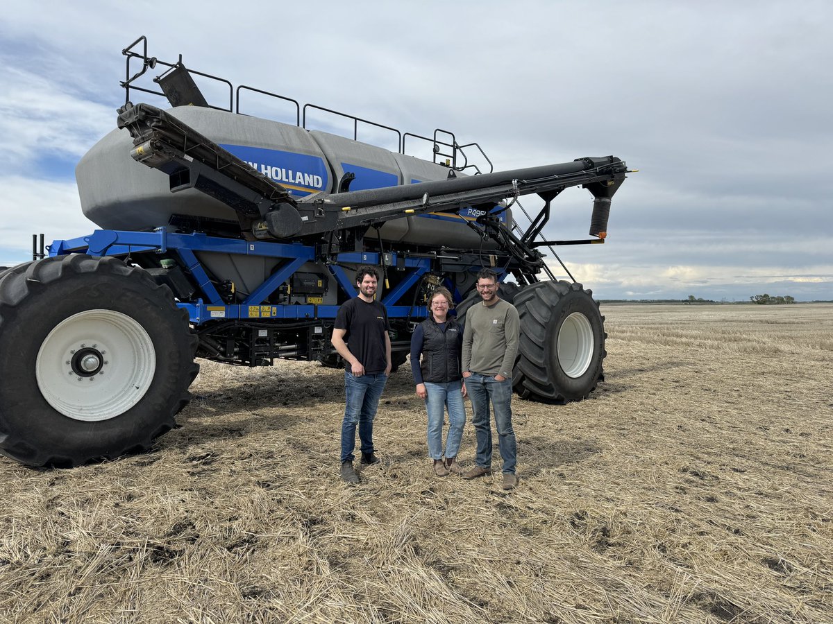 Another successful canola plot seed planting!  Thanks <a href="/CornerstoneSeed/">Cornerstone Seed</a> for being such great cooperators!  @basf @bayer <a href="/BrettYoungSeeds/">BrettYoung</a> <a href="/canterraseeds/">CANTERRA SEEDS</a> <a href="/CortevaCA/">Corteva Canada</a>