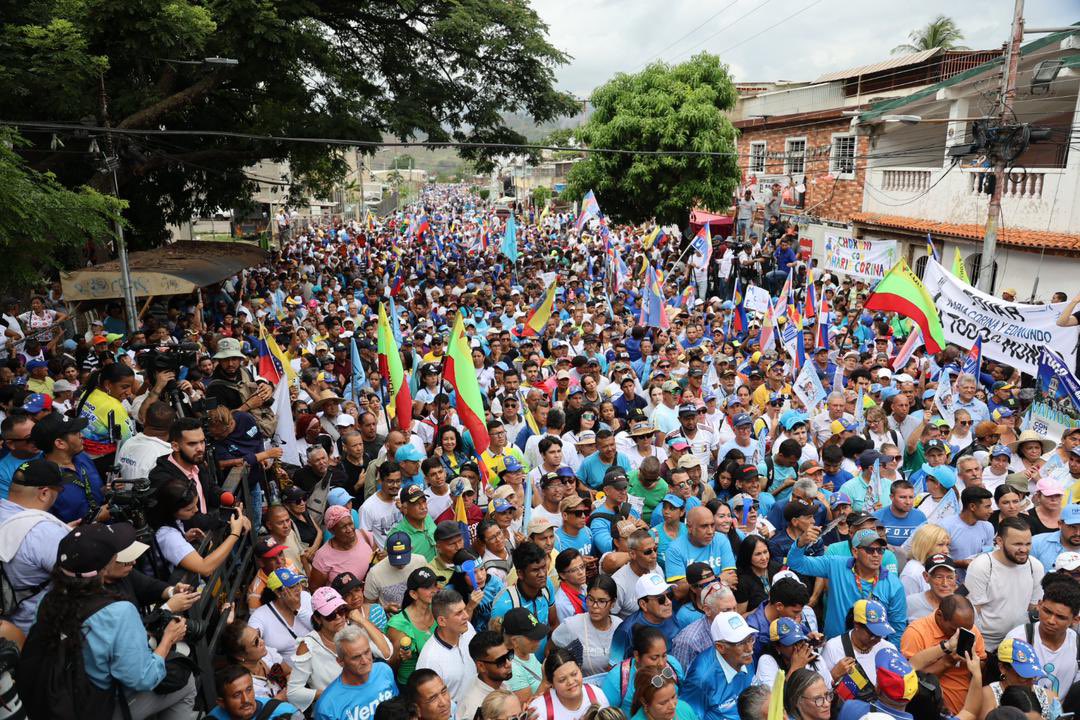 ¿Como parar a un país que está dispuesto a cambiarlo todo?

#Venezuela habla en las calles, el 27J votaremos y elegiremos.