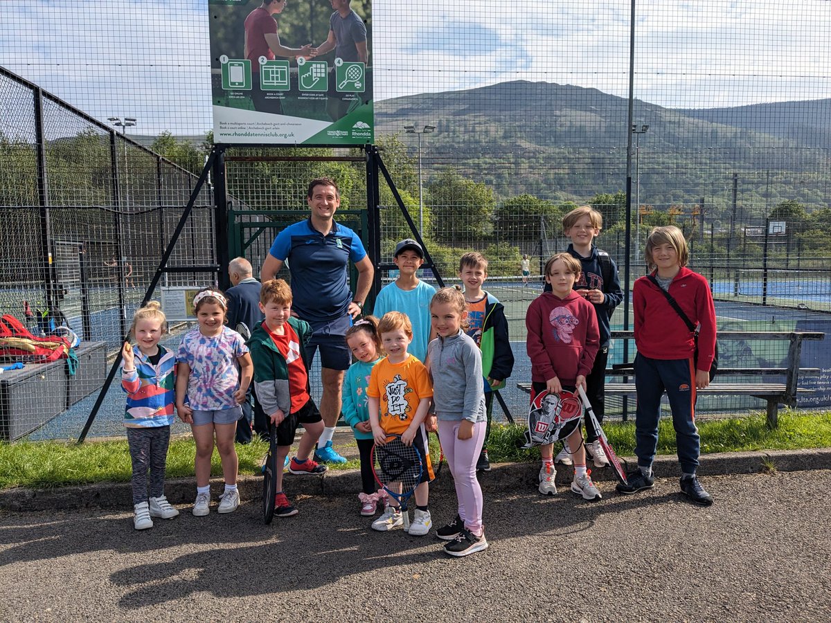 RhonddaTennis's tweet photo. 🎾 Official Clubhouse Opening Day 🎾

A HUGE thankyou to everyone who came to our official clubhouse opening, Play Your Way to Wimbledon event and Tennis for Free.

Fantastic to see the courts, clubhouse and veranda all full with members past and present plus special guests 🙏😊 https://t.co/pbqkK2aMTR
