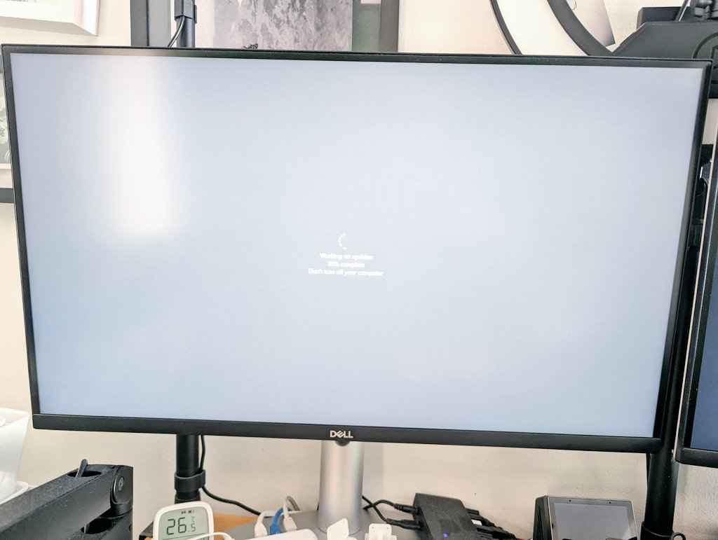 Beardless Tinker 🤣 tweet media