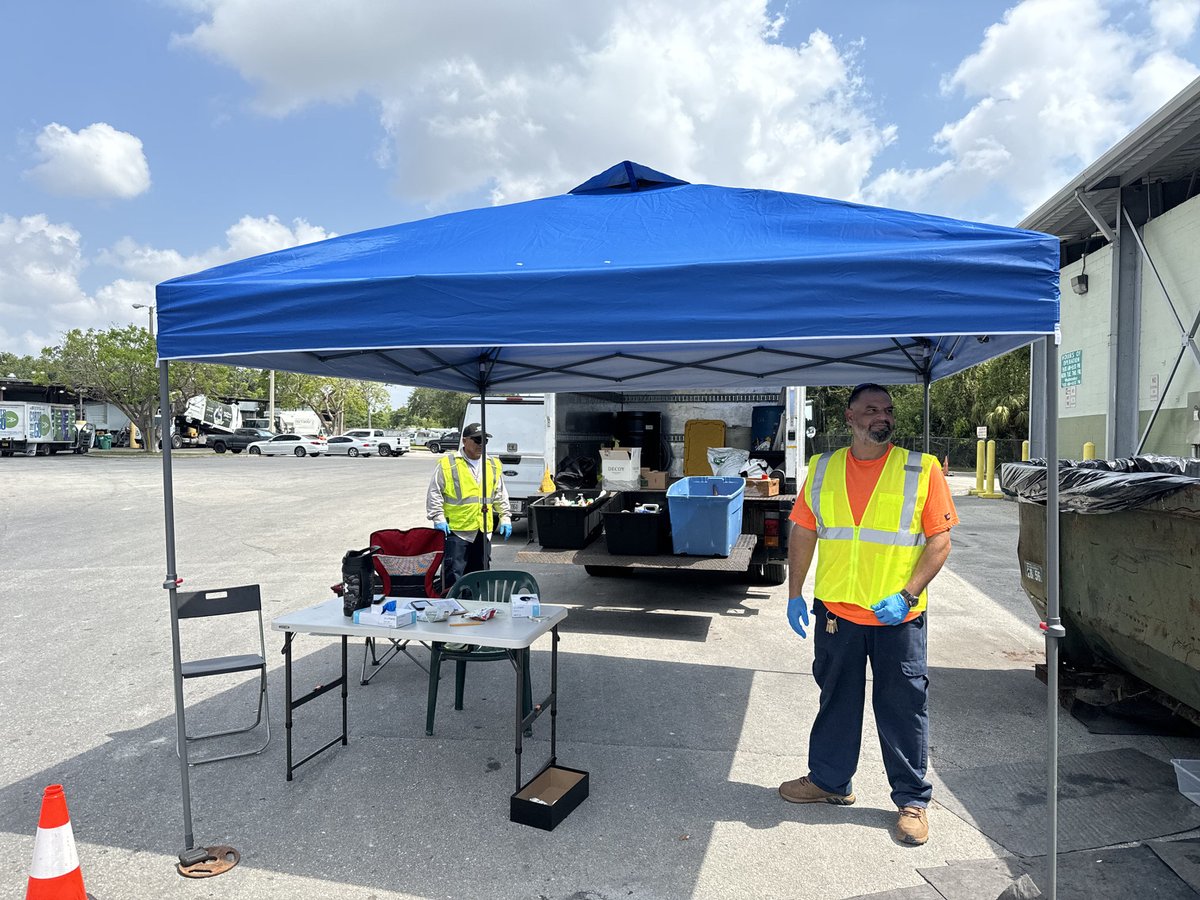 There’s still time (till 2) to #DetoxYourHome by bringing used home chemical items to our mobile event at Sunset-Kendall TRC. Full schedule thru November: miamidade.gov/homechemicaldr…