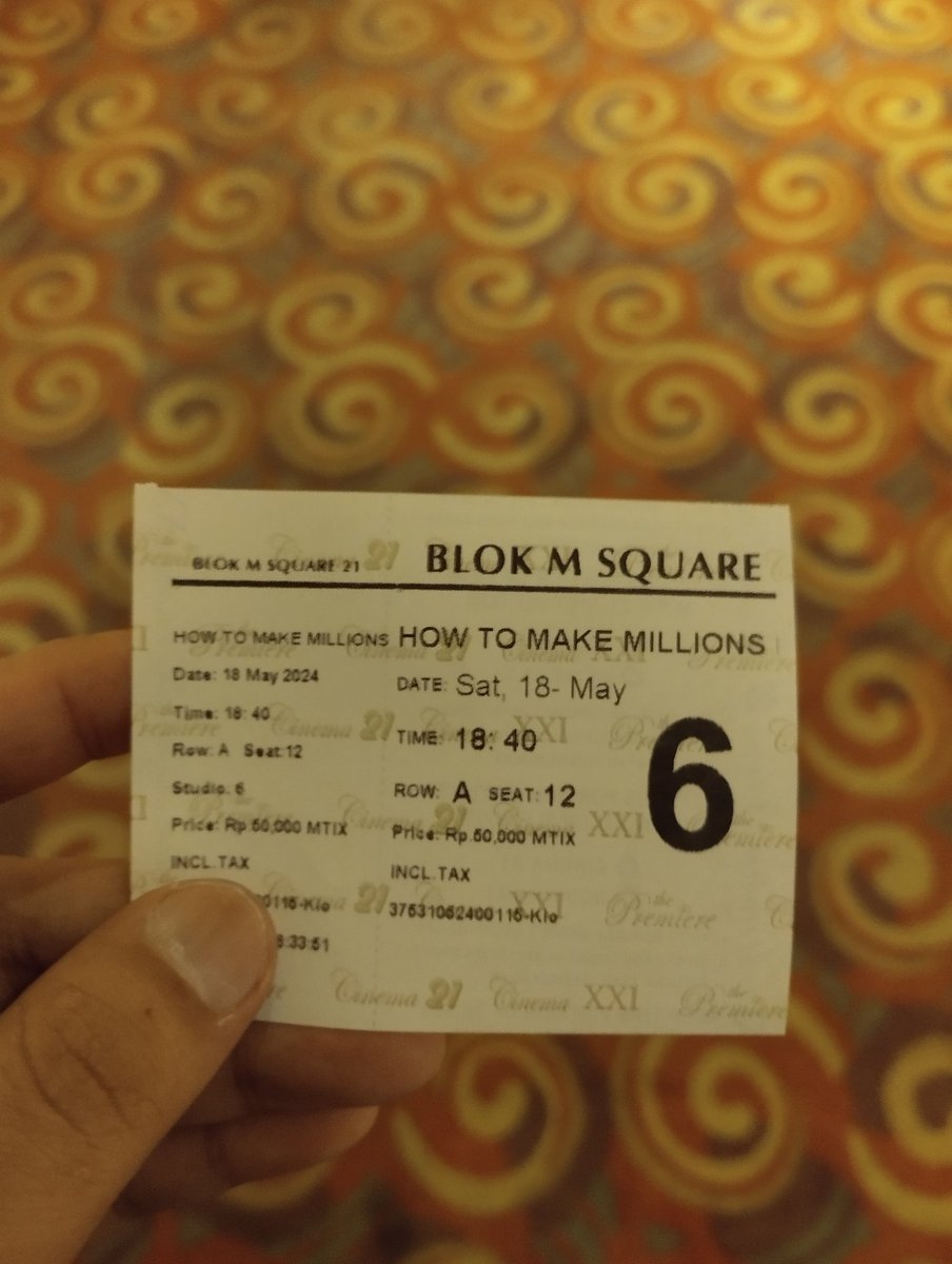 - How To Make Millions Before Grandma Dies - Filmnya bagus. Dari awal sampe ke tengah, dibuat ketawa. Menuju akhir, dibuat sedih lalu nangis. Film ini relate dengan kehidupan keluarga. Banyak pelajaran, juga teguran. Satu studio full. Selamat @txtanakbioskop 👏