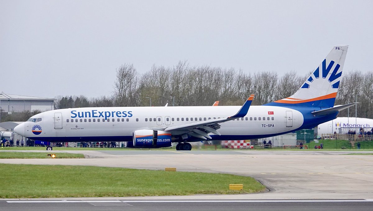 SunExpress TC-SPA Boeing 737- 8HX Seen On 16/03/2024 Landing At Manchester AirPort MAN From Izmir ADB Flight XQ834.