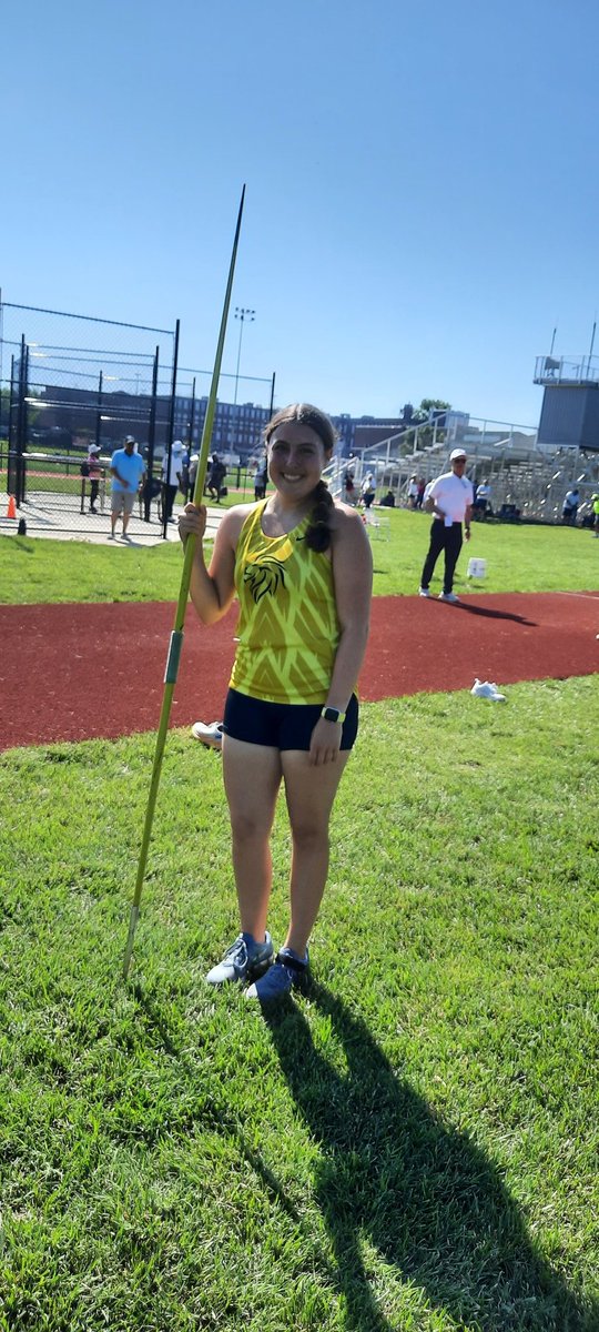 Proud of Miss Georgia Gray! 7th at Sectional with a big PR throw of 33.53
Way to start the Lady Lions day with a bang-
 Bring it Ashley, Landon, and Avery!
❤️🖤💛