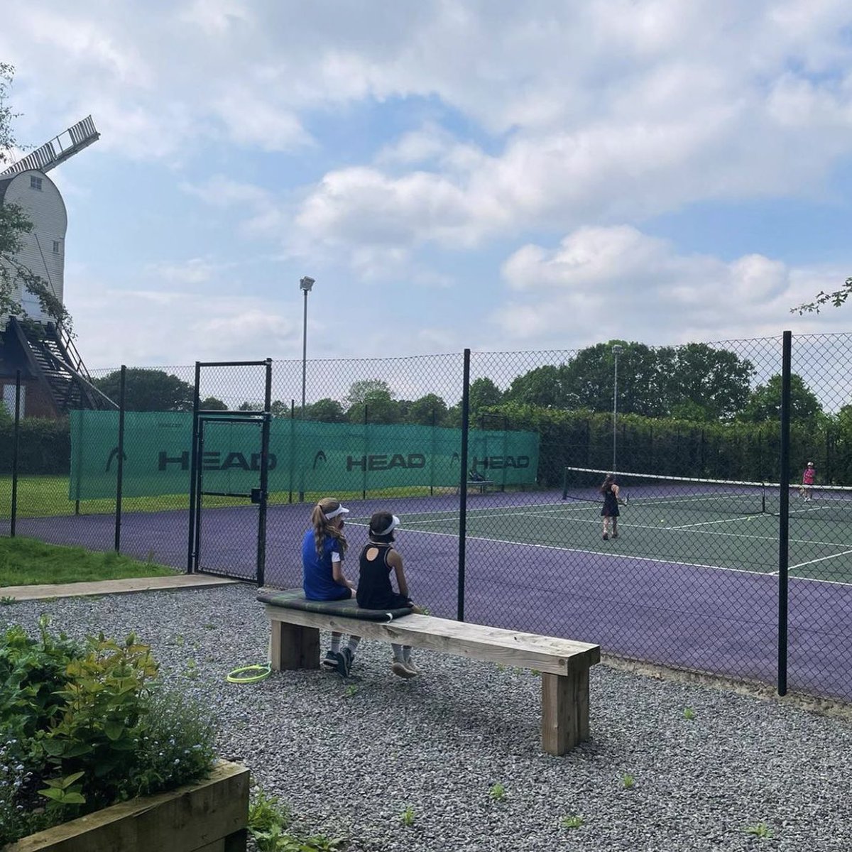 Great work from the BLTC girls at the 10U Central & East Tour Grade 5 at Mountnessing, showing really good support for each other as well as competing hard! Well done to Florence (winner 🥇), Evelyn (runner-up 🥈) and Isla (third 🥉) 👏