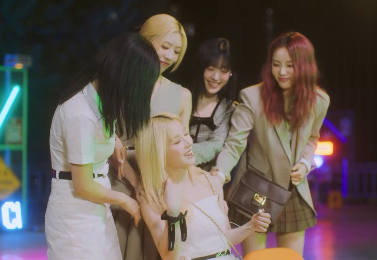 youtube.com/watch?v=D1jTKo… #ARTMS #칠성레이블 #Dall #Devine_All_Love_Live #Air