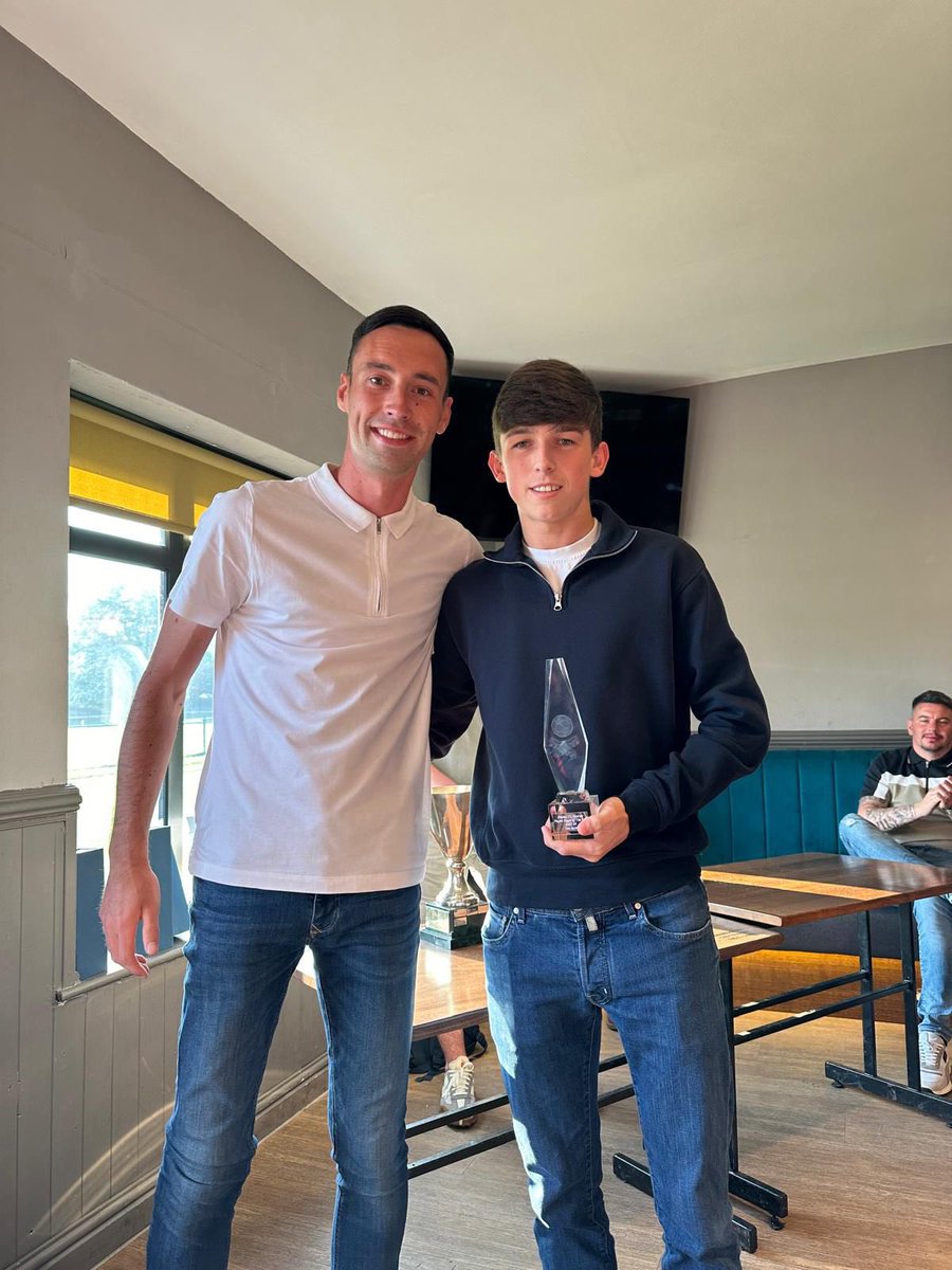 2023/24 SEASON 🏆

Reserves Players Player of the year - Sam Burke 👏🏻 

Presented by @adamedwards97
