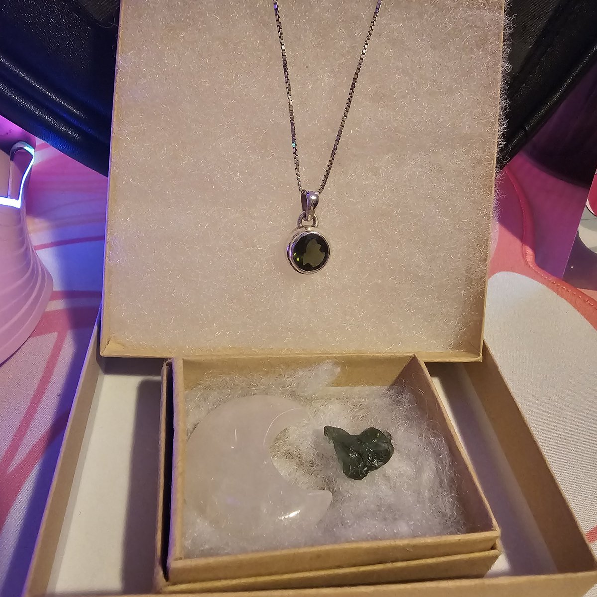 A little gift to myself. More moldavite to add to my collection. And they gave me a Rose quartz moon which I adore!