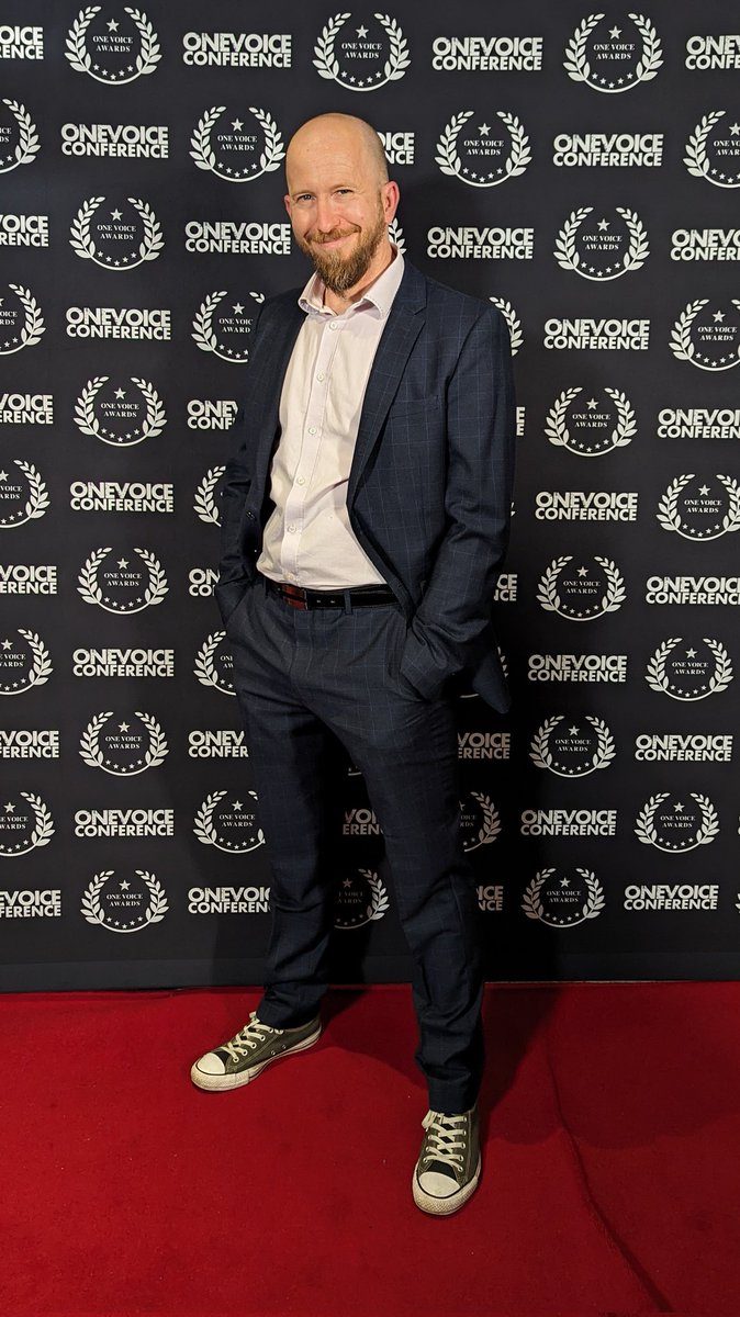 MarsLipowski's tweet image. One Voice Awards 2024! Here we go!
The Planet Buster Demos duo (I (obviously) &amp;amp; Ted Huggins @teddysvoices + our client and friend Brad Shaw, who got nominated this year for the OVA in the Demo Reels category, for his gaming reel. 🤙🏻💪🏻
#planetbusterdemos #demoreels