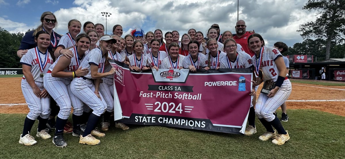 The Pine Grove Panthers are your 2024 MHSAA Class 1A Softball champions!