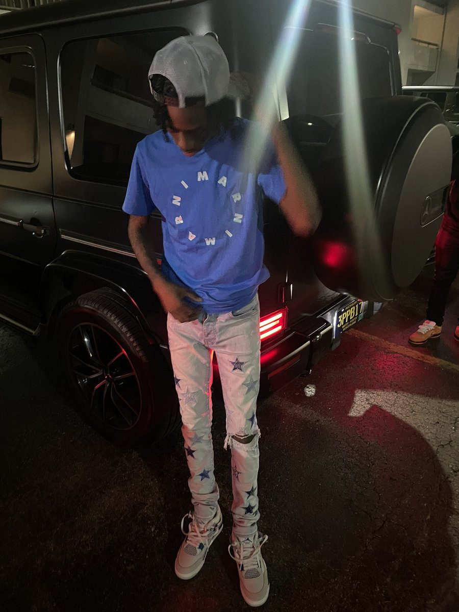 1freshhhh's tweet photo. 🎿🎿🎿🎿🎿 https://t.co/qt1yKm7kCQ