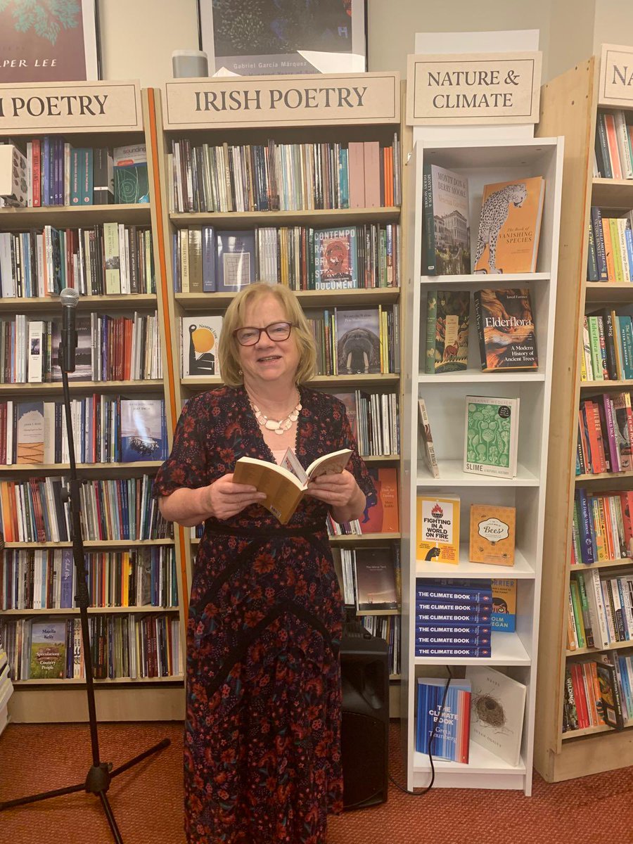 Thrilled to read my poem “Sierra Leone Saturdays” at launch of Washing Windows IV @BooksUpstairs thanks @ArlenHouse @ShaunaGilligan1 @SLIPIreland @GerOwens