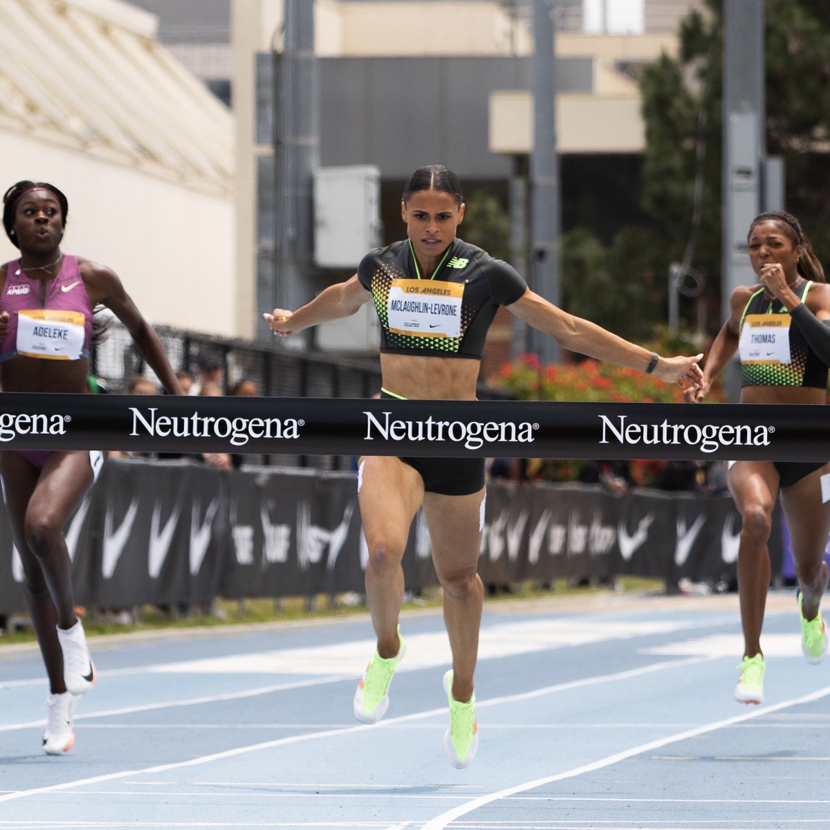 WHAT CAN'T SHE DO? @GoSydGo storms to a 22.07 PB to dominate the women's 200m at the @usatf Los Angeles Grand Prix 😱 #ContinentalTourGold