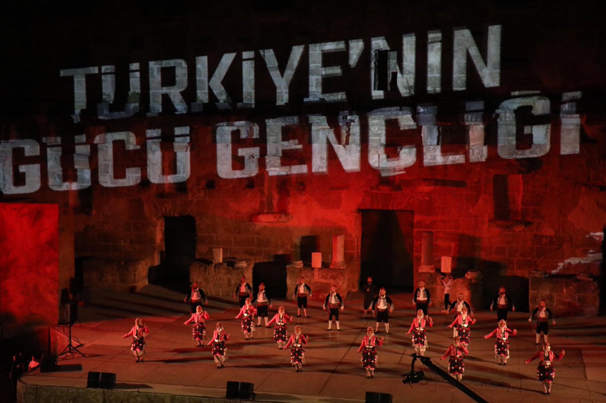 GSB_Antalya's tweet photo. Sporun birleştirici gücünün gençliğin enerjisi ile buluştuğu 19 Mayıs Gençlik ve Spor bayramının coşkusunu Aspendos Antik Tiyatrosunda yaşadık.

Teşekkürler gençler! Gençlik ve Bayramınız kutlu olsun. https://t.co/DVMI7Sonuu
