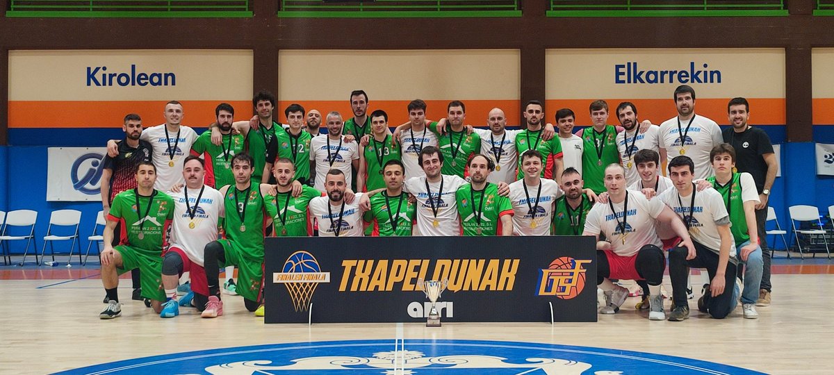 fgbaloncesto's tweet photo. SENIOR GIZONEZKO ERRENDIMENDUEN IRABAZLEAK!
🥇 @BasketAtletico
🥈 @oiarsoskt
Kriston partidua izan da eta oso borrokatua azken segundu arte.
EZINHOBEA 🔥💪🏻
ZORIONAK MUTILAK!!! ♥️
#finalenfinala #saskigipuzkoa🏀 https://t.co/5gMQ8z0wDZ