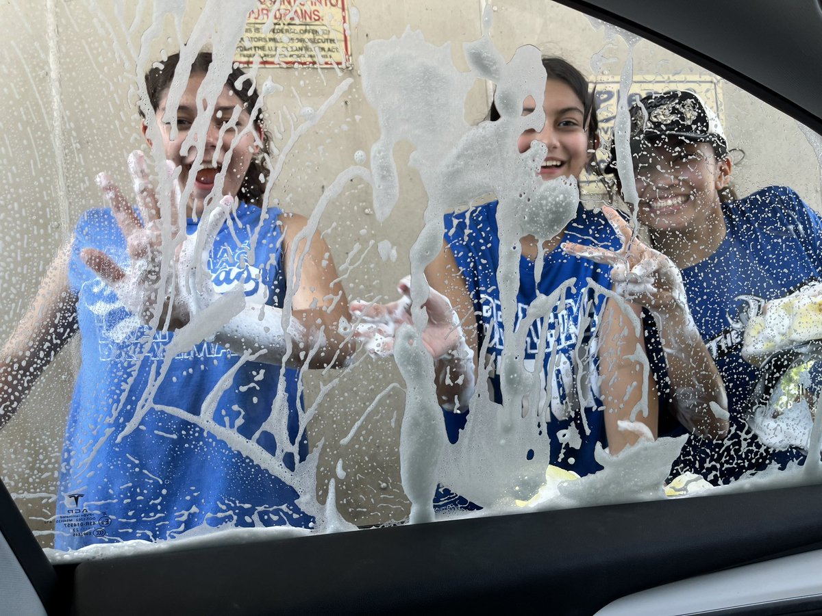Go Brahmas!  Supporting @brahma_dance and getting a clean car! Such a terrific group of @MacArthurDance  raising money with a car wash. Proud to be a Mac grad!