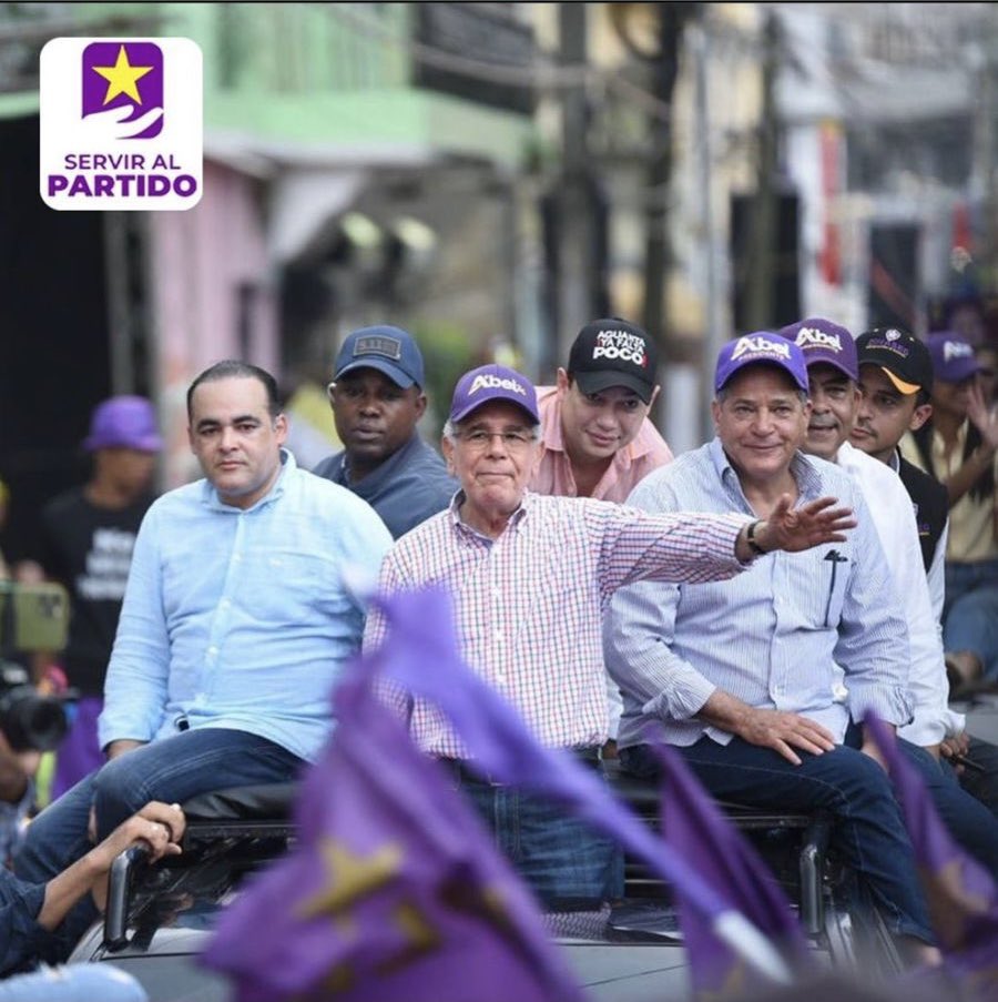 Este domingo 19 de mayo, a la 1:00 p.m., el presidente Danilo Medina ejercerá su derecho al voto en el Colegio María Auxiliadora. Te invitamos a participar en este significativo proceso democrático y a apoyar a nuestro partido desde tu colegio electoral. Tu participación es