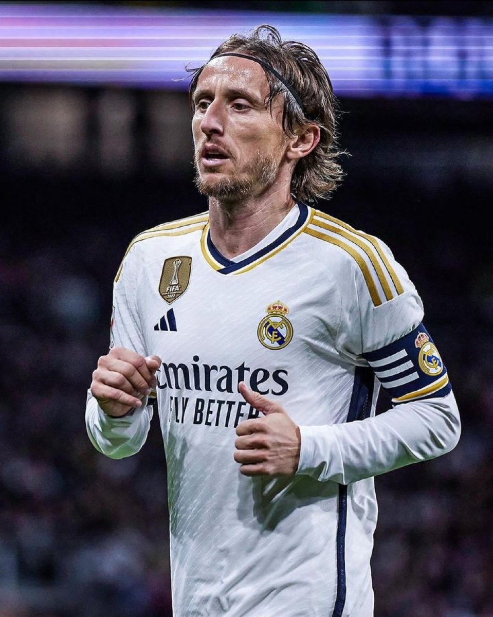 Renovarías a Luka Modric 2 años más? 🇭🇷