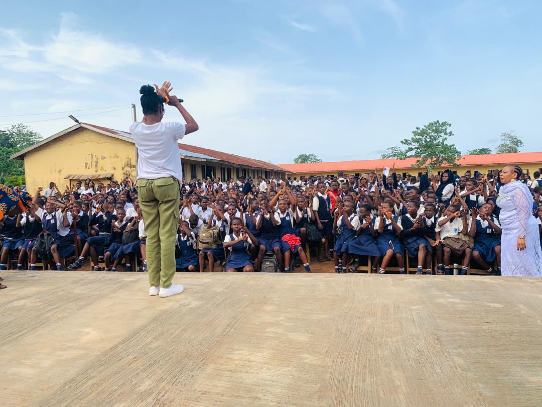 Our team visited CAC Grammar School, Akure, to enlighten the students on drug abuse. During the session, our representative spoke about drug abuse, examples of drug abuse, factors of abusing drugs and prevention of drug abuse. #drugabuse #saynotodrugs #ngo #kidsnteensngo