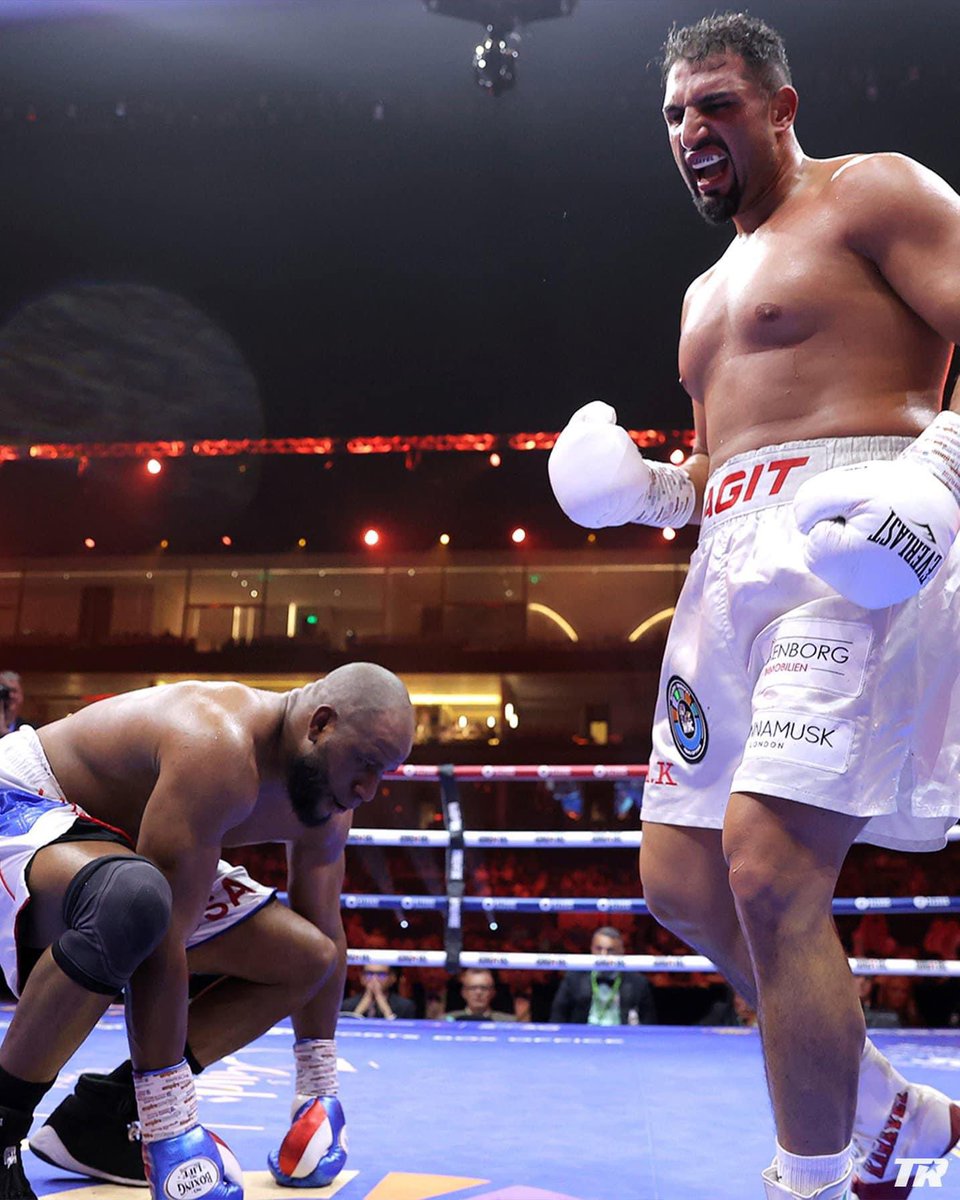 Heavyweight Contender Agit Kabayel 25-0-17 KO’s stops Cuban Heavyweight Frank Sanchez to the body in the 7th round to hand Sanchez his first loss of his career. #sanchezkabayel #daznboxing #germanboxing #cubanboxing #heavyweight #agitkabayel #franksanchez #fighthooknews