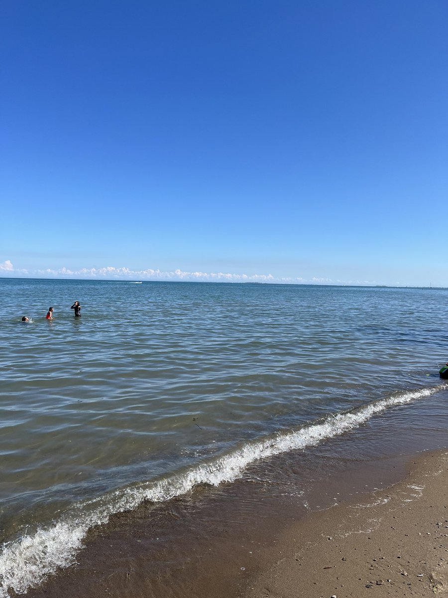 Beachin’ 😎 on Lake Erie! 
#LongWeekend 
#TurkeyPoint